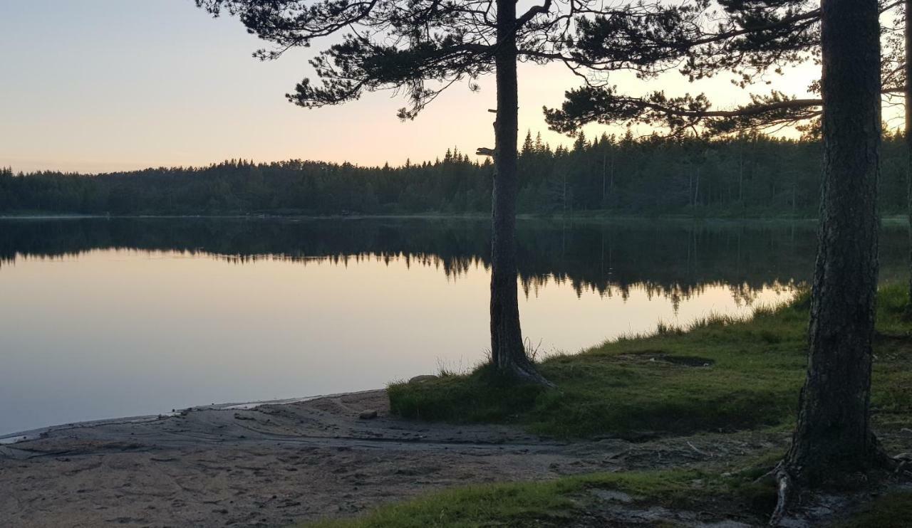 Cozy Cottage In The Woods, Near Dyreparken In Kristiansand, Lake Lolandsvannet Ovrebo Kültér fotó